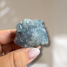 celestin-surovy-mineral-135-51-g-02