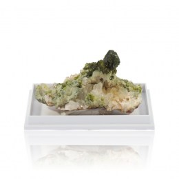 epidot-kremen-zbierkovy-mineral-24-94g-01