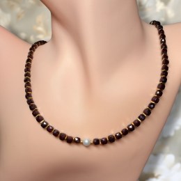granat-fazetovany-hematit-pokoveny-perla-nahrdelnik-43-cm-o-kocky-4x4-mm-01