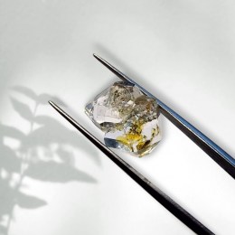 herkimer-marmarossky-diamant-s-petroleumom-surovy-0-77g-01