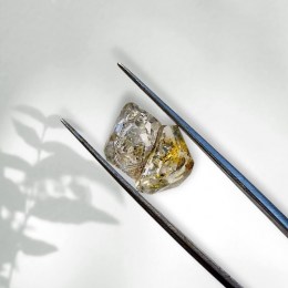 herkimer-marmarossky-diamant-s-petroleumom-surovy-0-77g-02