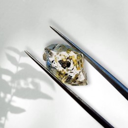 herkimer-marmarossky-diamant-s-petroleumom-surovy-0-88g-02