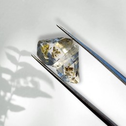 herkimer-marmarossky-diamant-s-petroleumom-surovy-0-89g-01