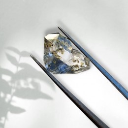 herkimer-marmarossky-diamant-s-petroleumom-surovy-0-89g-02