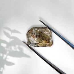 herkimer-marmarossky-diamant-s-petroleumom-surovy-1-13g-01