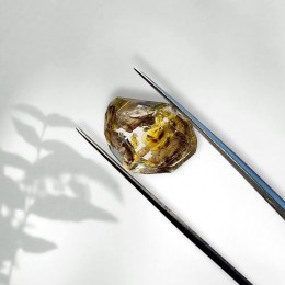 herkimer-marmarossky-diamant-s-petroleumom-surovy-1-41g-01