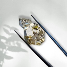 herkimer-marmarossky-diamant-s-petroleumom-surovy-1-90g-02