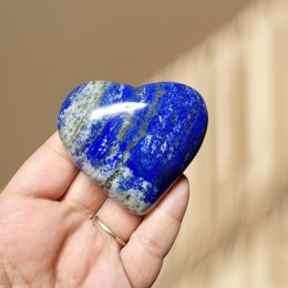 lapis-lazuli-srdce-hmatka-137-g-v-5-6-cm-02