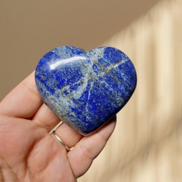 lapis-lazuli-srdce-hmatka-141-g-v-5-9-cm-01