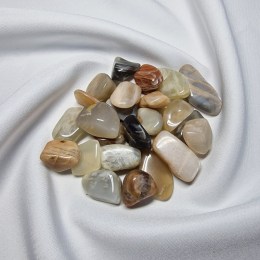 mesacny-kamen-multicolor-15-25-mm-balicek-tromlovanych-kamenov-90g-01