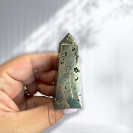 pyrit-obelisk-116-40g-v-6-8-cm-01